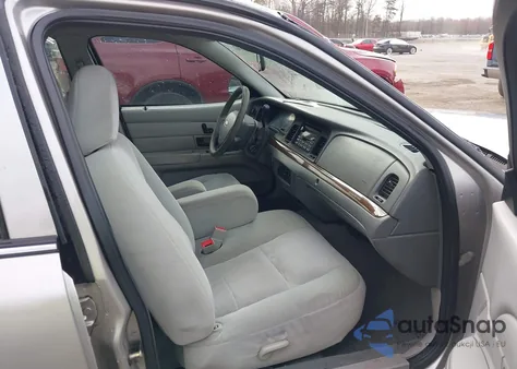 2005 Ford Crown Victoria Standard from USA, damaged, VIN 2FAFP73W25X117107